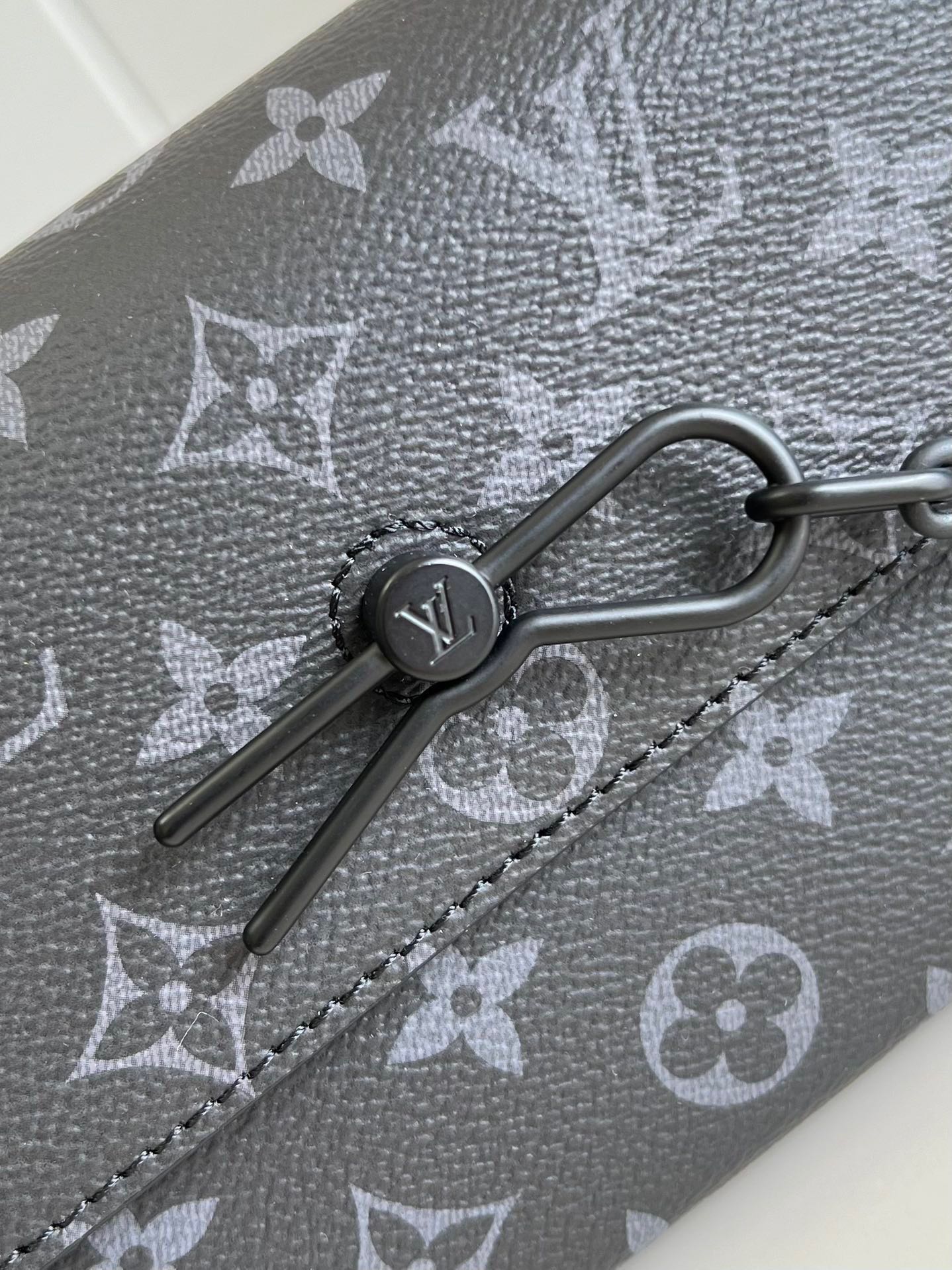 LV x YK Steamer Wearable Wallet Monogram Eclipse - Bags